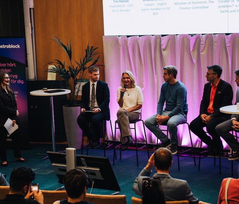 Experter diskuterar Bitcoin för företag, digitala tillgångar och finans på Vostroblock-event.
